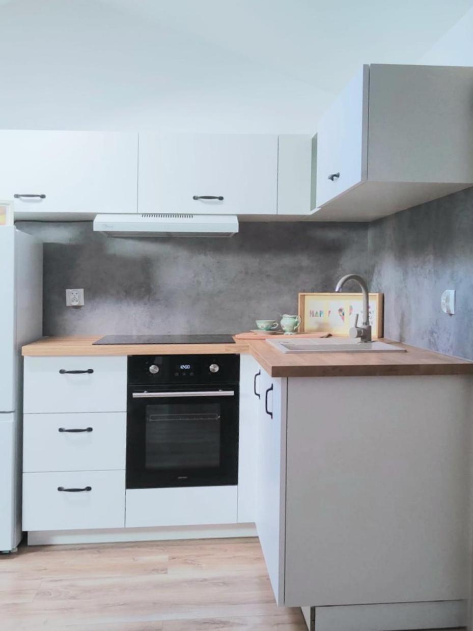 Osiedlove Poddasze Jędrzejów Esterno foto