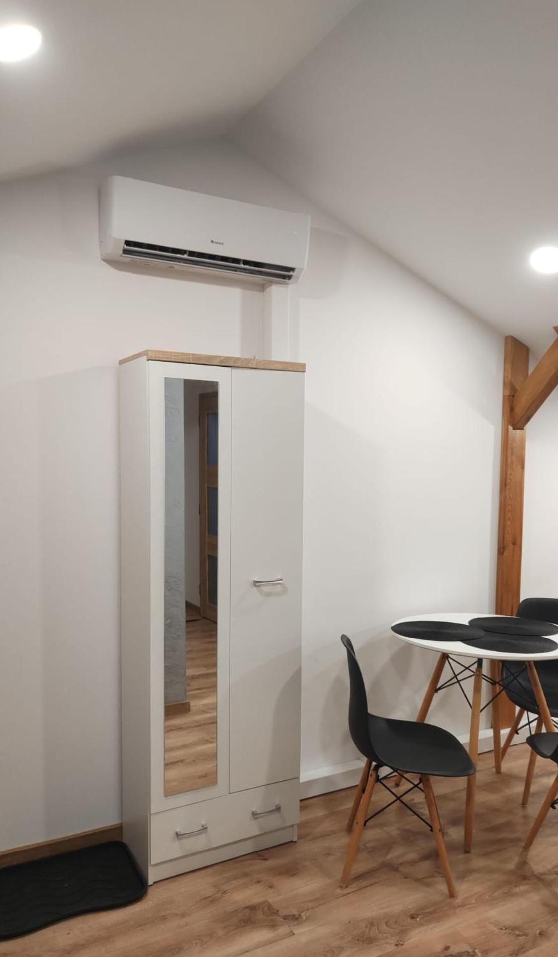 Osiedlove Poddasze Jędrzejów Esterno foto